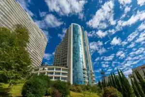 3-Kh Komnatnye V Korolevskom Parke Apartments, Sochi