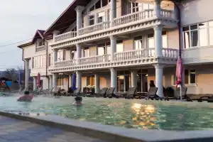 Resort Akva-Tsentr, Aushiger