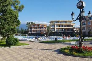 Dream Land Apartments, Chakvi