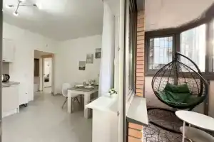 Vsyo vazhnoe ryadom! Metro, TC, bolnica im. RR.Vredena Flat