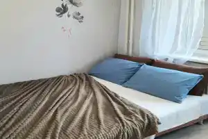 Uyutnaya Studiya v 10 Min ot Aeroporta Flat, Tyumen