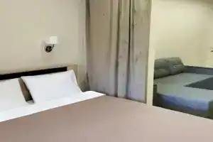 Komfort v Sochi na Nesebrskoy 14 Apartments, Sochi