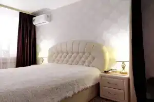 V Tsentre Flat, Alatyr'