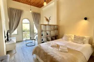 Shikarnye Apartamenty Ryadom s Parizhskoy Ploschadyyu v Khayfe Apartments, Haifa