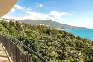 Roskoshnye Trekhkomnatnye Livadijskij Briz Apartments, Yalta