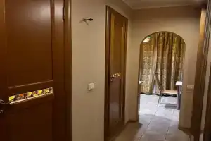 Dvukhkomnatnaya V Starom Rayone Kolpino Flat, Kolpino