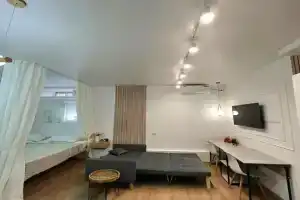 White Studio Apartments, Al'met'yevsk