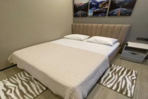 Lyuks Bliz Kholma Darsan Apartments, Yalta