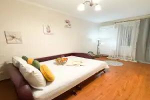 S Zaseleniem 24/7 Posutochno 50 Flat, Lobnya