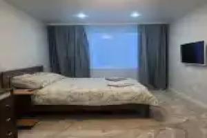 Na Leningradskom Prospekte 11 Flat, Novy Urengoy