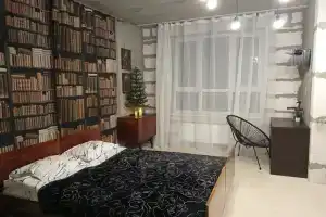 Studiya bez otdelki u ozera Flat, Volgograd