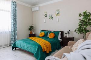 Dushevnaya, uyutnaya v parke na beregu ozera Flat, Kaliningrad