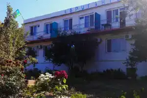 Brigantina Hotel, Kanaka