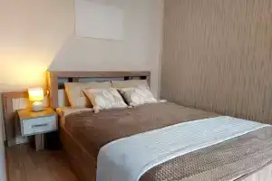 Volzhskiy bereg na Trekhsvyatskoy, 28 Flat, Tver