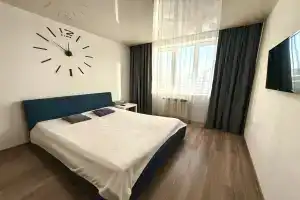 Tramvayny Pereulok 2/4 Flat, Ekaterinburg