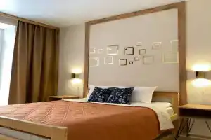 2k Na Lisitsyna 57 Apartments