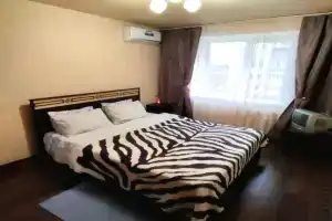 Kvartira Na Oktyabryskoy 215/1 Apartments, Yeysk