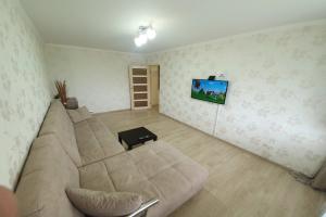 Vitalij HouseRent Dvuhkomnatnaya po ul. Neftyanikov,27 Flat