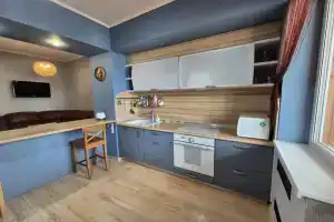 Trekhkomnatnaya V Tsentre Surguta Flat, Surgut