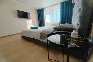 Shurova Gora 7/18 Flat, Engels