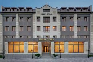 Smart Hotel, Magas