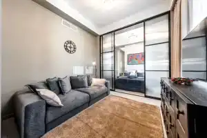 Dizaynerskie Matisse Apart s vydelennoy zonoy spalni Apartments, Sochi