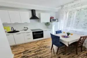 Na Prospekte Koroleva 28 Flat, Korolyov