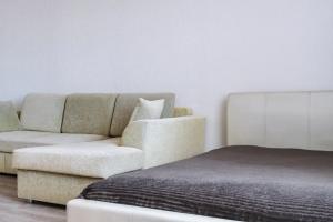 Oktyabrskaya 221 Flat