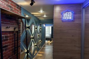 Yevrodvushka S Dizaynerskim Resheniem V Stile Soft Loft Apartments, Kirov