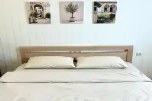 Uyutnaya Studiya V 500 Metrah Ot Aeroporta Flat, Yakutsk