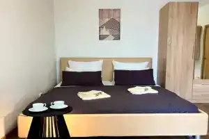 Na Yuzhnom Shosse 53k3 Flat