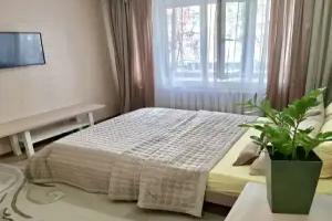 Na Sovetskoy 7 Apartments, Mirnyj