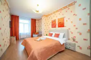 Radischeva 12 trekhkomnatnaya do dvenadcati chelovek Apartments, Ekaterinburg