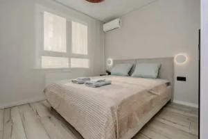 Svetlaya Yevro-Dvushka Privi House Na Repina Flat, Izhevsk