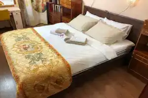 Bolshaya Trehkomnatnaya Flat, Moscow