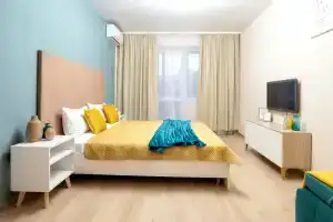 Neotel ryadom s VGTU. Tsirkom. Voronezh-siti Flat, Voronezh