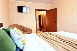 Dvukhkomnatnaya po Ulitse Karpenko Flat, Chebarkul'