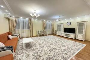 Prostornye 2-Kh Komnatnye Apartments, Atyrau