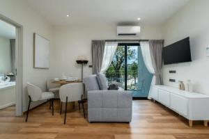 Vsego lish 350 Metrov ot Morya Apartments, Naithon