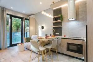 Skay Plaza 3 Apart u Morya s Basseynom Apartments, Yalta