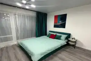 Udobnaya Studiya U Metro Bolshevikov Flat