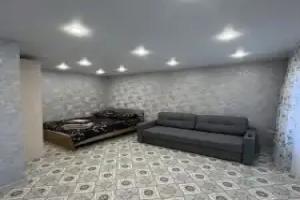 Na Ulitse Klubnaya, 2 Apartments, Krasnoturyinsk
