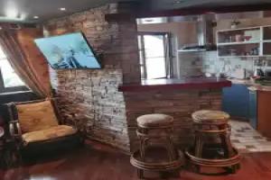 U Morya Rajskoe Mesto Flat, Sochi