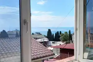 S Vidom Na More Dlya Semyi Plyazh 5 Minut Flat, Yalta