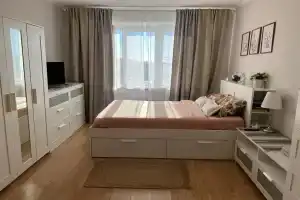 S Vidom Na Tserkov Flat, Lobnya