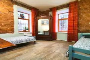 Starinnaya 2-Komnatnaya Kvartira U Dvortsa S Parkovkoy Apartments, Pushkin