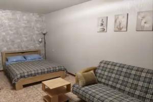 Na Avtomobilistov 12 Flat, Yelabuga