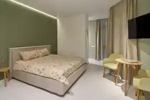 Lyuks na Nagornoi Studio, Yalta