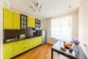 Green Kitchen Flat