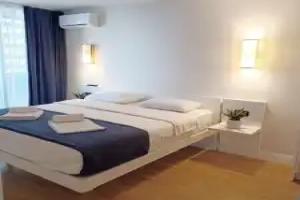 Uyutnye 1+1 S Vidom Na Fontany Apartments, Batumi